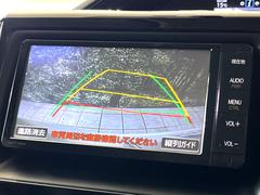 【バックカメラ】駐車時に後方がリアルタイム映像で確認できます。大型商業施設や立体駐車場での駐車時や、夜間のバック時に大活躍！運転スキルに関わらず、今や必須となった装備のひとつです！ 5