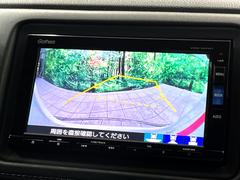 【バックカメラ】駐車時に後方がリアルタイム映像で確認できます。大型商業施設や立体駐車場での駐車時や、夜間のバック時に大活躍！運転スキルに関わらず、今や必須となった装備のひとつです！ 7