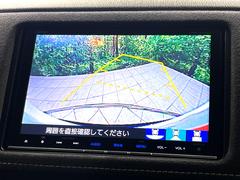 【バックカメラ】駐車時に後方がリアルタイム映像で確認できます。大型商業施設や立体駐車場での駐車時や、夜間のバック時に大活躍！運転スキルに関わらず、今や必須となった装備のひとつです！ 6