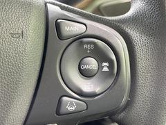 �ڥ����ץƥ��֥��롼������ȥ�����۹�®ƻϩ�Ǥ�Ĺ��Υ���Ԥ��ڤˡ�����ư��®�٤��ݤĥ��롼������ȥ����뤬�����ͷڸ������ƥ��Ϣ�Ȥ��������μ�ξ���Τ��Ƽִ֤��ݤĤ褦��®��Ĵ�ᤷ�Ƥ���ޤ����� 6