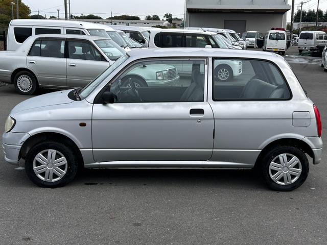 ミラ TD 5MT 社外オーディオ(9枚目)