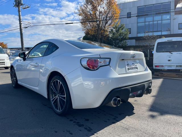 ８６ ＧＴ　６ＭＴ　ＨＫＳマフラー　バックカメラ　Ｂｌｕｅｔｏｏｔｈオーディオ　カーボンボンネット（7枚目）