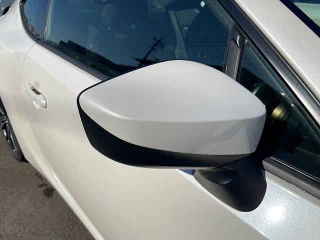 ８６ ＧＴ　６ＭＴ　ＨＫＳマフラー　バックカメラ　Ｂｌｕｅｔｏｏｔｈオーディオ　カーボンボンネット（12枚目）