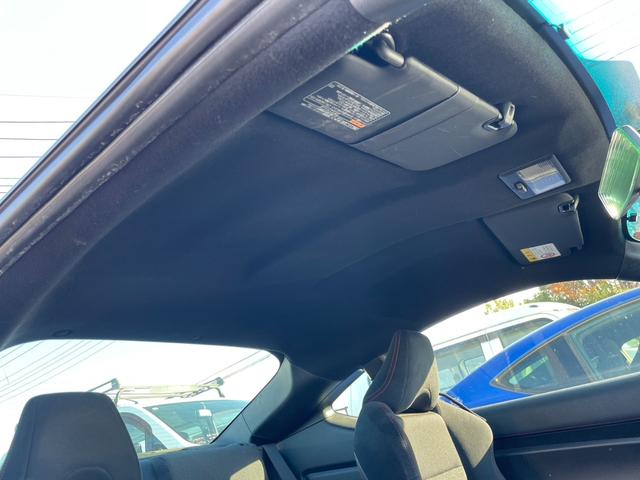 ８６ ＧＴ　６ＭＴ　ＨＫＳマフラー　バックカメラ　Ｂｌｕｅｔｏｏｔｈオーディオ　カーボンボンネット（21枚目）