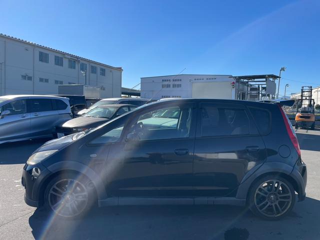 コルト ラリーアート　バージョンＲ　５ＭＴ　オートライト　ナビ　ワンセグ（8枚目）