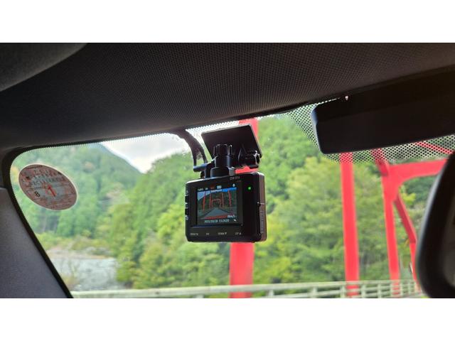 ＭＩＮＩ クーパーＳＤ　ＪＣＷパッケージ　バックカメラ　クルーズコントロール　前後ドライブレコーダー　ＪＣＷステアリング　ＭＴモード　ＬＥＤヘッドライト　スロットインＥＴＣ　禁煙車　Ｂｌｕｅｔｏｏｔｈ　ブラックベゼル（43枚目）