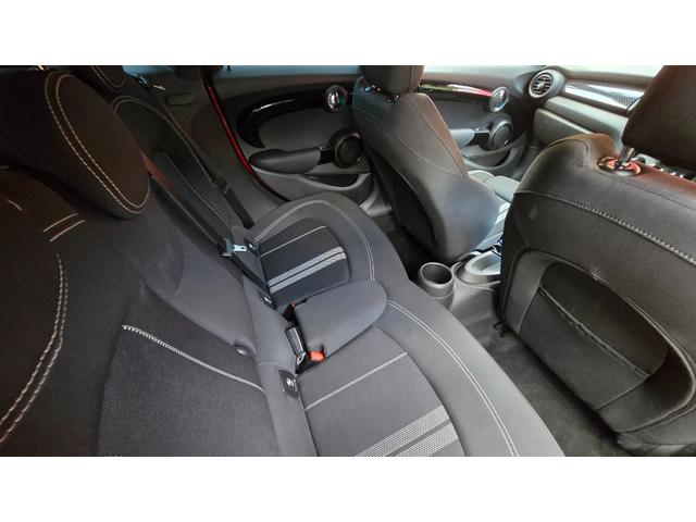 ＭＩＮＩ クーパーＳＤ　ＪＣＷパッケージ　バックカメラ　クルーズコントロール　前後ドライブレコーダー　ＪＣＷステアリング　ＭＴモード　ＬＥＤヘッドライト　スロットインＥＴＣ　禁煙車　Ｂｌｕｅｔｏｏｔｈ　ブラックベゼル（50枚目）