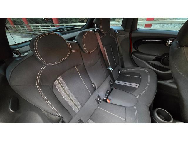 ＭＩＮＩ クーパーＳＤ　ＪＣＷパッケージ　バックカメラ　クルーズコントロール　前後ドライブレコーダー　ＪＣＷステアリング　ＭＴモード　ＬＥＤヘッドライト　スロットインＥＴＣ　禁煙車　Ｂｌｕｅｔｏｏｔｈ　ブラックベゼル（51枚目）