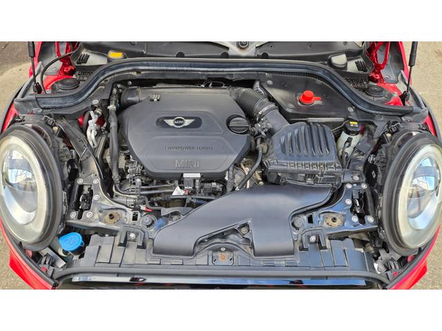 ＭＩＮＩ クーパーＳＤ　ＪＣＷパッケージ　バックカメラ　クルーズコントロール　前後ドライブレコーダー　ＪＣＷステアリング　ＭＴモード　ＬＥＤヘッドライト　スロットインＥＴＣ　禁煙車　Ｂｌｕｅｔｏｏｔｈ　ブラックベゼル（60枚目）