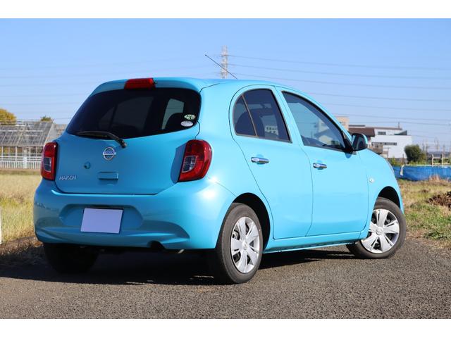 マーチ Ｓ　プラムインテリア　禁煙車　地デジ　バックカメラ　ＨＤＤナビゲーション　パワーウィンドウ　電動サイドミラー　ＥＴＣ　スペアタイヤ　ハロゲンヘッドライト　コーティング施工　ＡＵＸ　スポーツモード　社外マイク（3枚目）