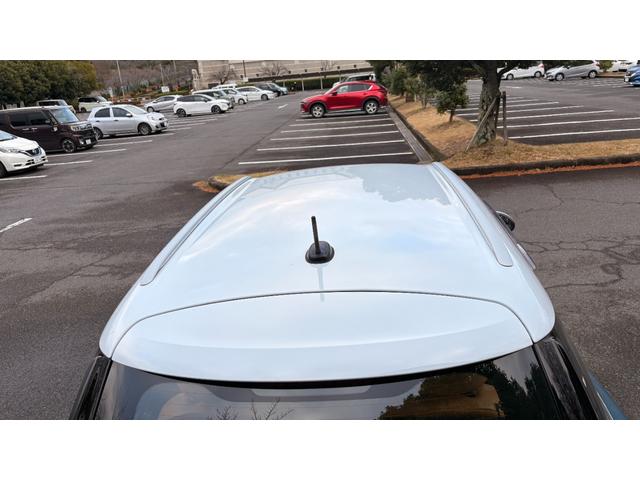 MINI クーパー クロスオーバー 6MT Bluetooth 格納式カロッツェリアナビ TV HID ETC 社外アルミ オートワイパー シートヒーター LED車内灯 シートカバー 社外シフトノブ オールシーズンタイヤ 禁煙車(20枚目)