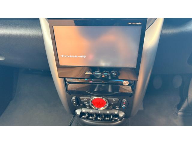 MINI クーパー クロスオーバー 6MT Bluetooth 格納式カロッツェリアナビ TV HID ETC 社外アルミ オートワイパー シートヒーター LED車内灯 シートカバー 社外シフトノブ オールシーズンタイヤ 禁煙車(34枚目)