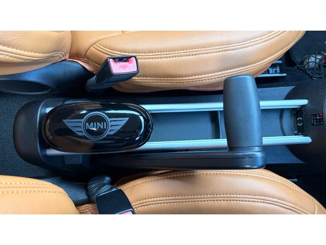 MINI クーパー クロスオーバー 6MT Bluetooth 格納式カロッツェリアナビ TV HID ETC 社外アルミ オートワイパー シートヒーター LED車内灯 シートカバー 社外シフトノブ オールシーズンタイヤ 禁煙車(37枚目)