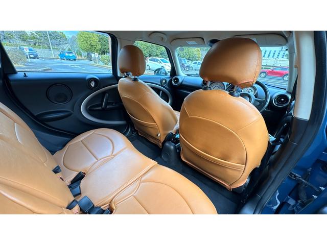 MINI クーパー クロスオーバー 6MT Bluetooth 格納式カロッツェリアナビ TV HID ETC 社外アルミ オートワイパー シートヒーター LED車内灯 シートカバー 社外シフトノブ オールシーズンタイヤ 禁煙車(48枚目)