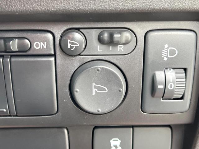 フリード G ジャストセレクション 純正SDナビ バックカメラ 禁煙車 スマートキー ETC オートエアコン CD DVD再生 地デジ(41枚目)