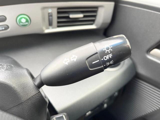 フリード G ジャストセレクション 純正SDナビ バックカメラ 禁煙車 スマートキー ETC オートエアコン CD DVD再生 地デジ(47枚目)