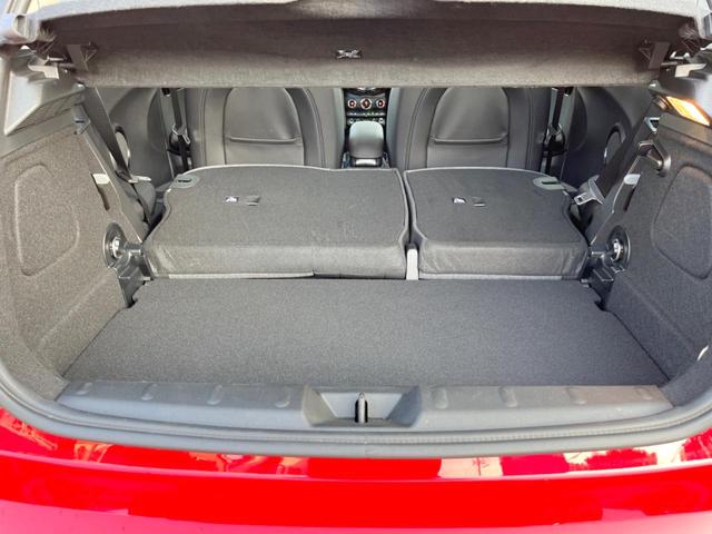 ＭＩＮＩ クーパー　プレミアムプラスパッケージクラシックトリム　クラシックトリム　純正ナビ　バックカメラ　ブラックルーフ　マルチディスプレイメーター　ハーフレザーシート　シートヒーター　ルームミラー内蔵ＥＴＣ（31枚目）