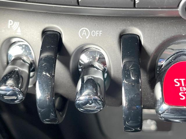 ＭＩＮＩ クーパー　プレミアムプラスパッケージクラシックトリム　クラシックトリム　純正ナビ　バックカメラ　ブラックルーフ　マルチディスプレイメーター　ハーフレザーシート　シートヒーター　ルームミラー内蔵ＥＴＣ（46枚目）