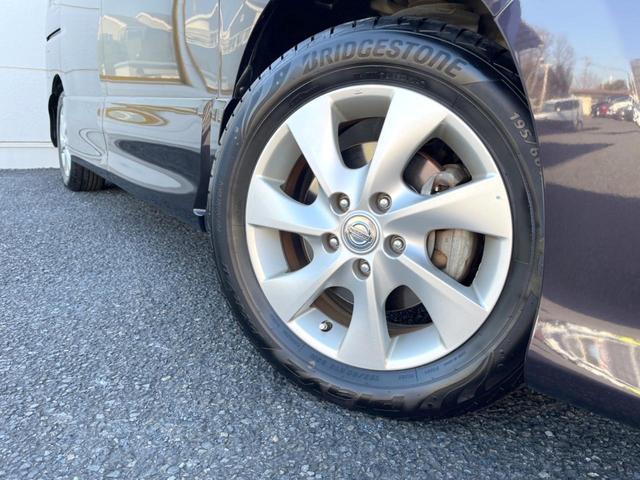 セレナ ハイウェイスター　両側電動ドア　ＨＤＤナビ　後席モニター　全周囲カメラ　禁煙車　ドラレコ　コーナーセンサー　スマートキー　ＨＩＤヘッド　ＥＴＣ　クルコン　純正１６インチアルミ　オートライト　オートエアコン（14枚目）