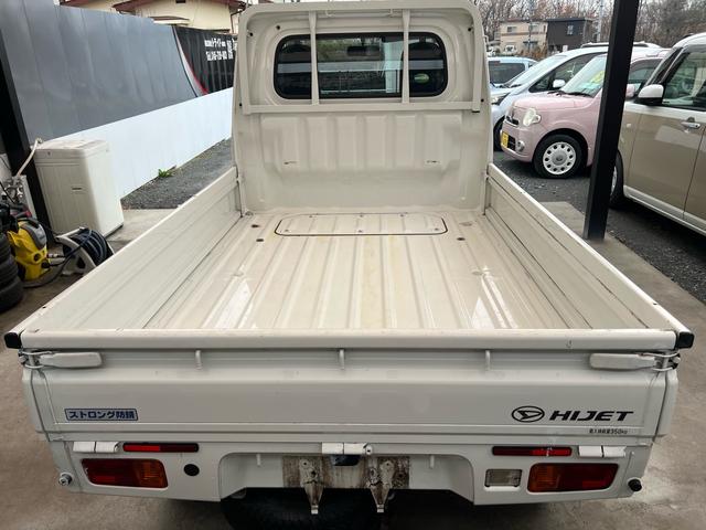 ハイゼットトラック スタンダード　メモリーナビ　シートカバー　パワステ　エアコン　運転席エアバッグ　ＤＶＤ再生　点検記録簿　Ｂｌｕｅｔｏｏｔｈ音楽　ＬＥＤライト（16枚目）