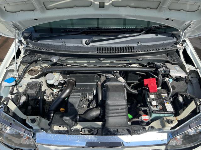 アルトワークス ベースグレード　デジタルミラー　社外マフラー　５ＭＴ　フォグＬＥＤ　Ｓキー　地デジ　ＴＵＲＢＯ　ＥＴＣ装備　メモリナビ　ＶＳＡ　キーフリ　ＡＵＴＯエアコン　ＡＢＳ付　ＤＶＤ再生　衝突安全ボディ　オートライト　エアロ（21枚目）