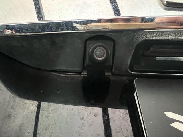 ヴォクシー ZS 煌 地上デジタル 両側パワードア アイドリングストップ車 パワーウィンド 横滑防止 ブルートゥースオーディオ Aライト 衝突安全ボディ 整備記録簿 DVD可 フルフラットシート 電格ミラー 盗難防止装置(18枚目)