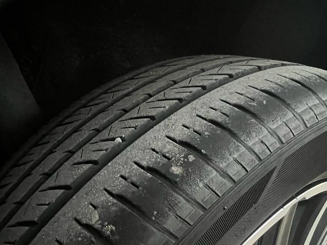 ヴォクシー ZS 煌 地上デジタル 両側パワードア アイドリングストップ車 パワーウィンド 横滑防止 ブルートゥースオーディオ Aライト 衝突安全ボディ 整備記録簿 DVD可 フルフラットシート 電格ミラー 盗難防止装置(55枚目)