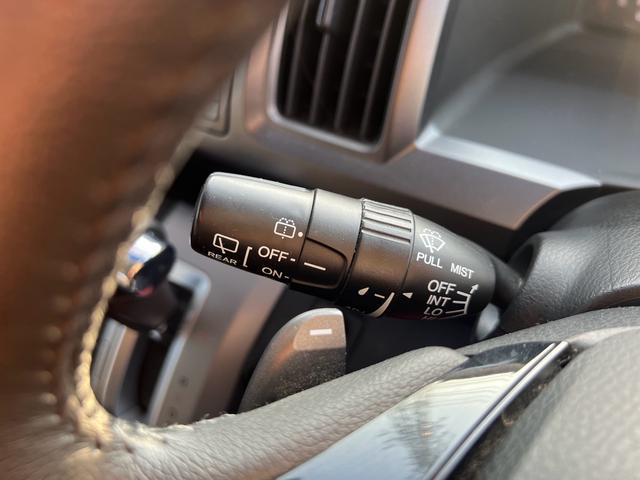 ステップワゴンスパーダ クールスピリット 全周囲カメラ 両側パワースライドドア HDDナビゲーション ナビ ETC フロントカメラ ESC スマートキー イモビライザー キーレス フルフラット 3列シート 衝突安全ボディ オートエアコン(70枚目)