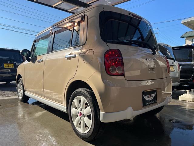 アルトラパン １０ｔｈアニバーサリーリミテッド　バックカメラ付　ドラレコ　シートヒーター　電動ミラー　クラッツィオシートカバー　フルセグ地デジ　インテリキー　ＤＶＤ再生可能　メモリーナビ　衝撃安全ボディー　ＥＴＣ　エアコンサイクル部品全新品交換済み（3枚目）