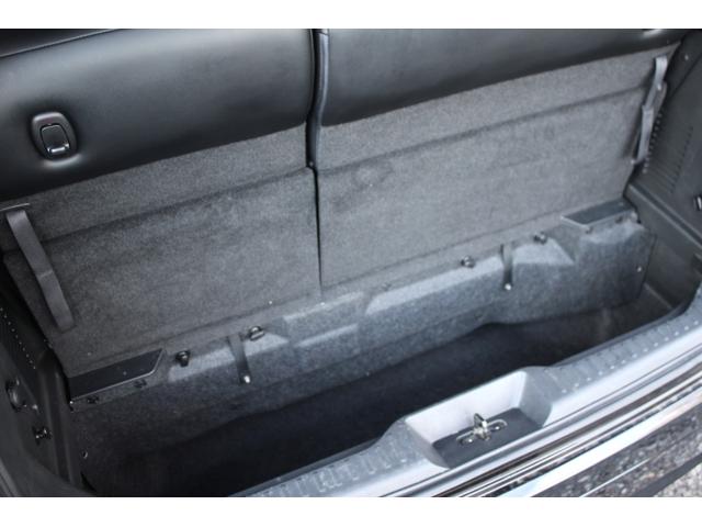 エルグランド ２５０ハイウェイスター　後席モニター　Ｂｌｕｅｔｏｏｔｈ　ＵＳＢ　サンルーフ　ＥＴＣ　ＡＣ１００Ｖ電源　全方位カメラ　両側パワースライドドア　オットマン　ウォークスルー　クリアランスソナー　ＴＶ　サンシェード　オートライト（35枚目）