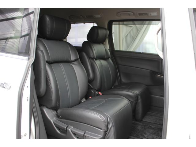 エルグランド ２５０ハイウェイスターアーバンクロム　後席モニター　Ｂｌｕｅｔｏｏｔｈ　ＵＳＢ　全方位カメラ　ＡＣ１００Ｖ電源　両側パワースライドドア　ＥＴＣ　ＴＶ　セキュリティ　ウォークスルー　サンシェード　オットマン　クリアランスソナー　オートライト（13枚目）