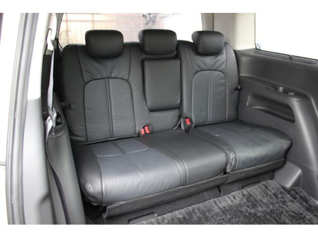 エルグランド ２５０ハイウェイスターアーバンクロム　後席モニター　Ｂｌｕｅｔｏｏｔｈ　ＵＳＢ　全方位カメラ　ＡＣ１００Ｖ電源　両側パワースライドドア　ＥＴＣ　ＴＶ　セキュリティ　ウォークスルー　サンシェード　オットマン　クリアランスソナー　オートライト（14枚目）