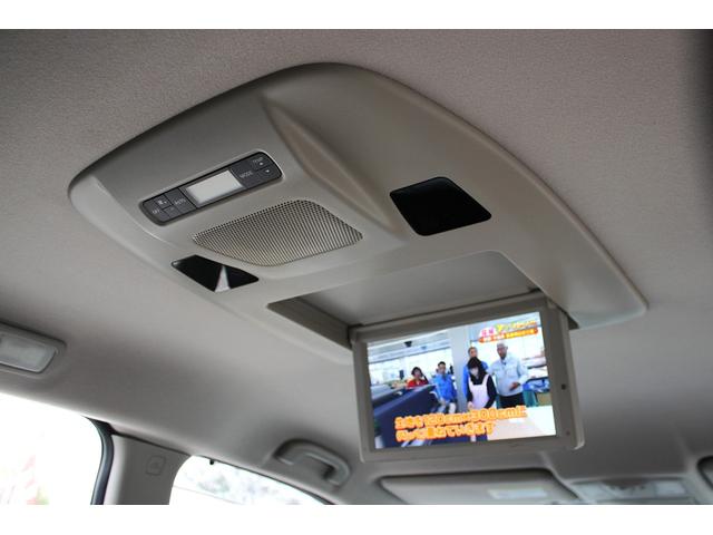 エルグランド ２５０ハイウェイスターアーバンクロム　後席モニター　Ｂｌｕｅｔｏｏｔｈ　ＵＳＢ　全方位カメラ　ＡＣ１００Ｖ電源　両側パワースライドドア　ＥＴＣ　ＴＶ　セキュリティ　ウォークスルー　サンシェード　オットマン　クリアランスソナー　オートライト（21枚目）