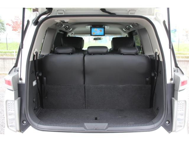 エルグランド ２５０ハイウェイスターアーバンクロム　後席モニター　Ｂｌｕｅｔｏｏｔｈ　ＵＳＢ　全方位カメラ　ＡＣ１００Ｖ電源　両側パワースライドドア　ＥＴＣ　ＴＶ　セキュリティ　ウォークスルー　サンシェード　オットマン　クリアランスソナー　オートライト（33枚目）