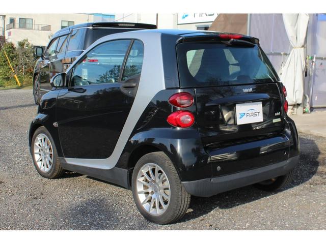 スマートフォーツークーペ ｍｈｄ　マイクロハイブリッド　１年走行無制限保証　ディスプレイオーディオ　ＵＳＢ　ＤＶＤ再生　ＥＴＣ（11枚目）