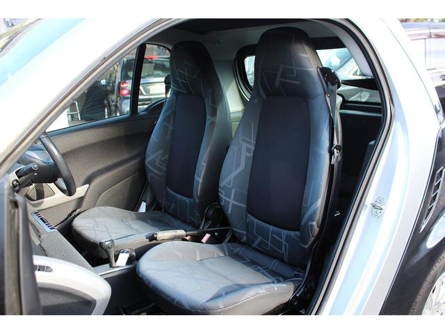 スマートフォーツークーペ ｍｈｄ　マイクロハイブリッド　１年走行無制限保証　ディスプレイオーディオ　ＵＳＢ　ＤＶＤ再生　ＥＴＣ（14枚目）