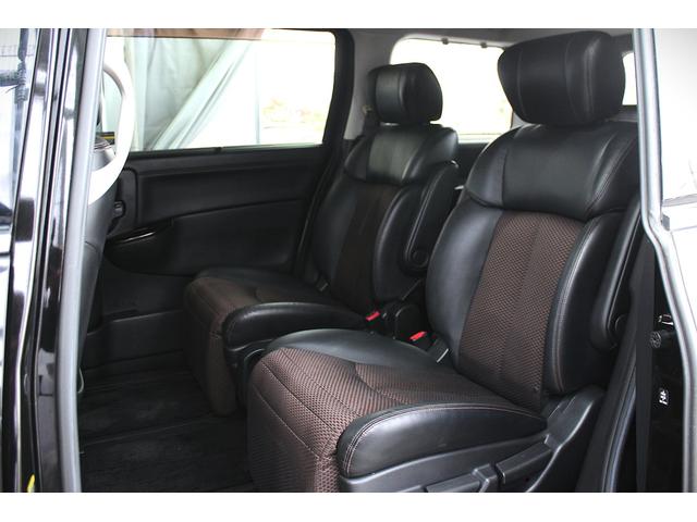 エルグランド ２５０ハイウェイスター　１年間走行無制限保証　後席モニター　Ｂｌｕｅｔｏｏｔｈ　ライダールック　ＵＳＢ　バックカメラ　ＥＴＣ　セキュリティ　両側パワースライドドア　サンシェード　オットマン　オートライト　デイライト（17枚目）