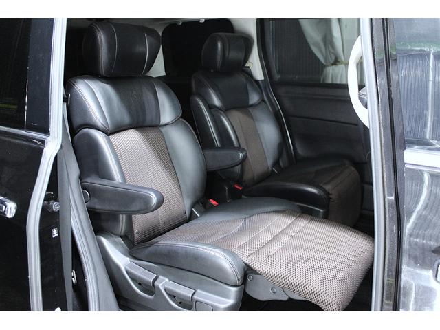 エルグランド ２５０ハイウェイスター　１年間走行無制限保証　後席モニター　Ｂｌｕｅｔｏｏｔｈ　ライダールック　ＵＳＢ　バックカメラ　ＥＴＣ　セキュリティ　両側パワースライドドア　サンシェード　オットマン　オートライト　デイライト（29枚目）