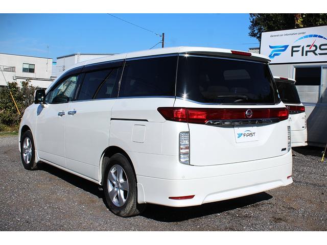 エルグランド ２５０ＸＧ　Ｂｌｕｅｔｏｏｔｈ　全方位カメラ　ＥＴＣ　ＵＳＢ　セキュリティ　ＡＣ１００Ｖ電源　両側パワースライドドア　サンシェード　オットマン　ＴＶ　オートライト　ＨＩＤヘッドライト　ミュージックサーバー（11枚目）