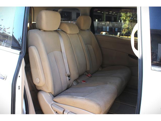 エルグランド ２５０ＸＧ　Ｂｌｕｅｔｏｏｔｈ　全方位カメラ　ＥＴＣ　ＵＳＢ　セキュリティ　ＡＣ１００Ｖ電源　両側パワースライドドア　サンシェード　オットマン　ＴＶ　オートライト　ＨＩＤヘッドライト　ミュージックサーバー（14枚目）