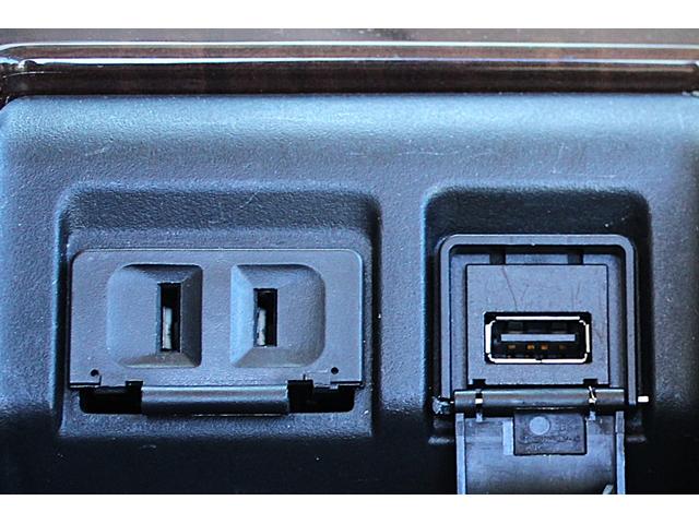 エルグランド ２５０ＸＧ　Ｂｌｕｅｔｏｏｔｈ　全方位カメラ　ＥＴＣ　ＵＳＢ　セキュリティ　ＡＣ１００Ｖ電源　両側パワースライドドア　サンシェード　オットマン　ＴＶ　オートライト　ＨＩＤヘッドライト　ミュージックサーバー（24枚目）