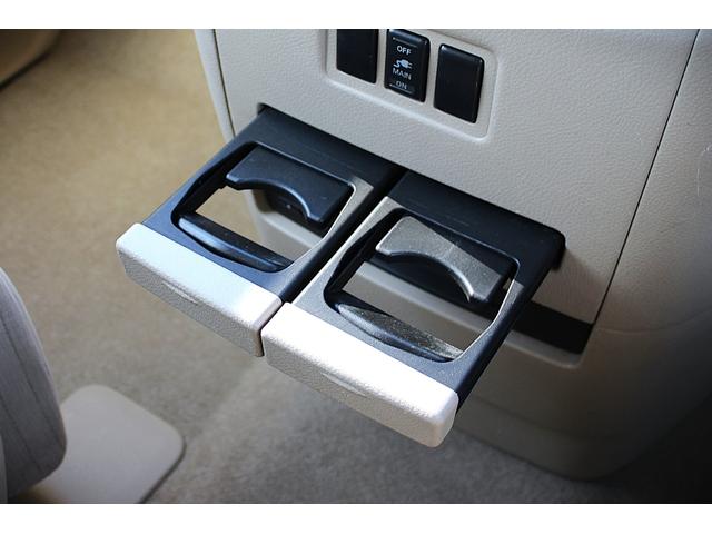 エルグランド ２５０ＸＧ　Ｂｌｕｅｔｏｏｔｈ　全方位カメラ　ＥＴＣ　ＵＳＢ　セキュリティ　ＡＣ１００Ｖ電源　両側パワースライドドア　サンシェード　オットマン　ＴＶ　オートライト　ＨＩＤヘッドライト　ミュージックサーバー（28枚目）