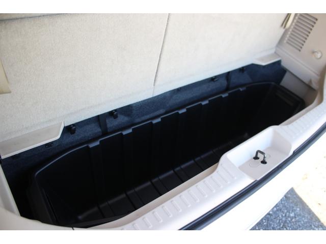 エルグランド ２５０ＸＧ　Ｂｌｕｅｔｏｏｔｈ　全方位カメラ　ＥＴＣ　ＵＳＢ　セキュリティ　ＡＣ１００Ｖ電源　両側パワースライドドア　サンシェード　オットマン　ＴＶ　オートライト　ＨＩＤヘッドライト　ミュージックサーバー（34枚目）