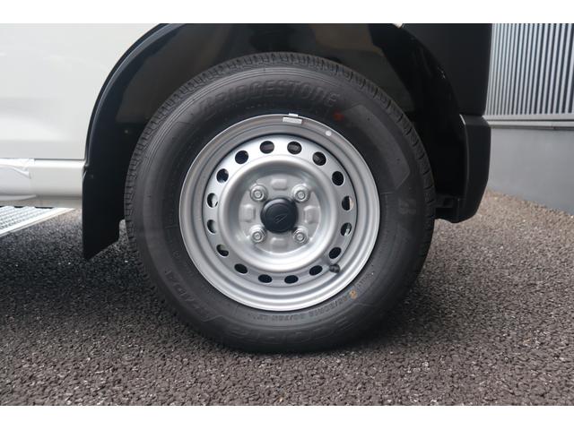 ハイゼットカーゴ スペシャル　ＣＶＴ　衝突被害軽減システム　クリアランスソナー　両側スライドドア　アイドリングストップ　ＥＳＣ　エアコン　パワーステアリング　パワーウィンドウ（11枚目）