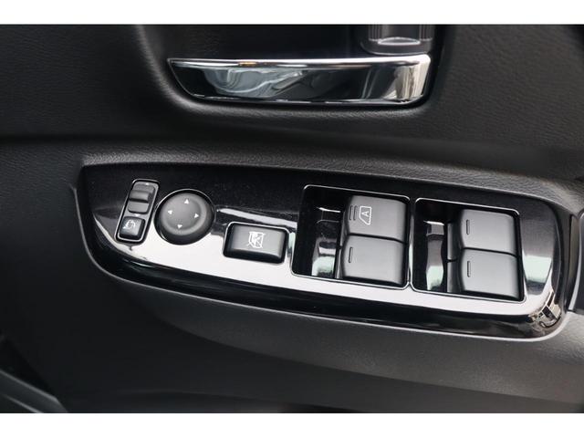 デリカミニ Ｔ　プレミアム　４ＷＤ　全周囲カメラ　両側電動スライドドア　クリアランスソナー　オートクルーズコントロール　衝突被害軽減システム　ＬＥＤヘッドランプ　スマートキー　アイドリングストップ　電動格納ミラー　シートヒーター（11枚目）
