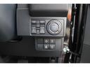 両側電動スライドドア装備!運転席よりボタン一つで開閉可能でございます。
