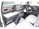 毎回座るフロントシート。運転席は必ず使用する部分ですので、座り心地が重要です!