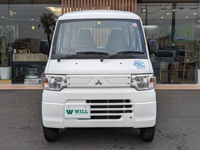 ＣＤ　１０．５ｋｗｈ　４シーター　ワンオーナー／禁煙車／２００Ｖ充電ケーブル／前席シートヒーター／急速充電(2枚目)