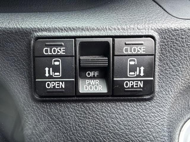 シエンタ G /禁煙/7人乗り/安全装置/両側電動/スマキ-/純正ナビ/Bカメラ/ETC/後席モニタ-/フルセグ/Bluetooth/Pスタ-ト/アイスト/LEDヘッドライト/フォグライト/ステリモ/(4枚目)