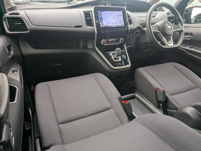 セレナ e-パワー XV 7人乗り/禁煙/安全装置/スマキー/e-power/両側電動/純正9インチナビ/Bカメラ/全方位カメラ/ドラレコ/Bluetooth/フルセグ/Pスタート/ステリモ/コーナーセンサー/シートヒーター(29枚目)